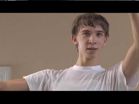 Видео: Классический танец. Юноши. Еникеев М Ш 2008г ЛАХУ