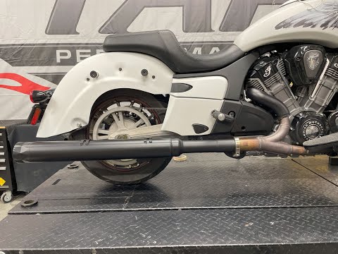 Видео: Установка выхлопной системы Indian Challenger 2-1 — руководство по производительности TAB