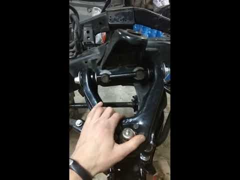 Видео: Nissan Terrano 1 WD 21 VG30 сборка передней подвески установка торсионов настройка  регулировка