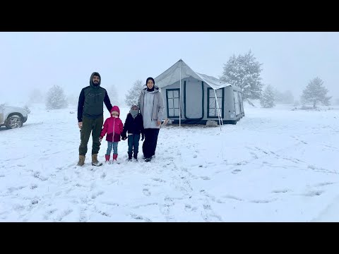 Видео: СНЕЖНЫЙ ЛАГЕРЬ | ТЕПЛЫЙ ПАЛАТОЧНЫЙ ЛАГЕРЬ С ПЕЧЬЮ С НАШЕЙ НОВОЙ НАДУВНОЙ ПАЛАТКОЙ