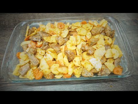 Видео: ЖАРКОЕ по-домашнему. Картошка с мясом, грибами и плавленым сыром.