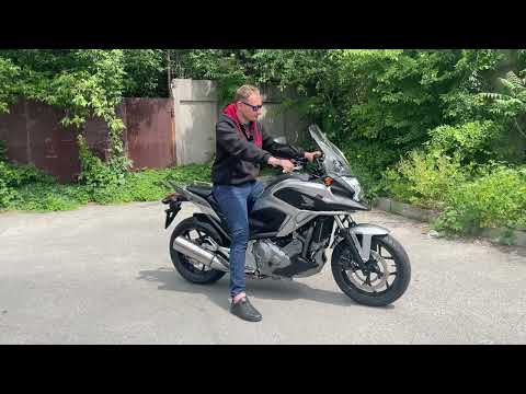 Видео: Осмотр мотоцикла Honda NC700X с пробегом всего 2000 км!!!