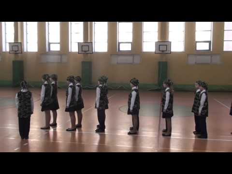 Видео: Смотр строя и песни. 4 класс