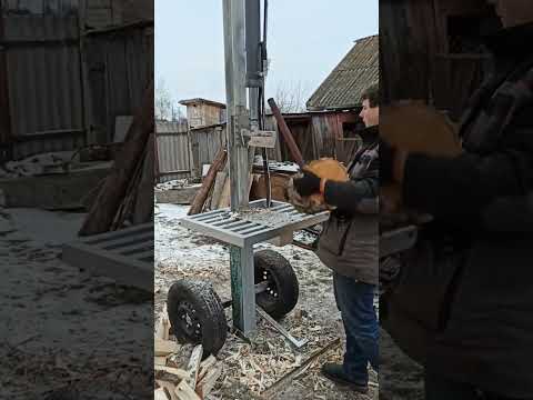 Видео: Обзор работы дровокола с болгарским гидрораспределителем модели 1Р80 с пружинным возвратом