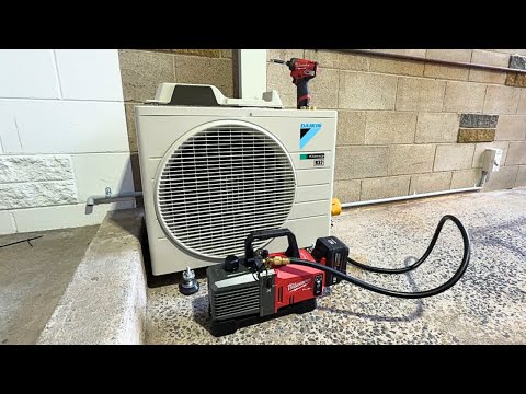 Видео: Установка мини-сплит-системы Daikin Cora Ductless R32