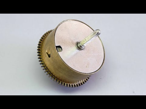 Видео: 022 Втулка заводного барабана часовой пружины с использованием традиционной техники крепления заг...