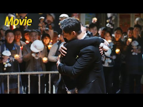 Видео: Властный генеральный директор сделал романтическое предложение на глазах у всех!