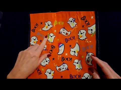 Видео: АСМР | Посмотрите на эту сумку | Морщины и движения рук (тихая речь)