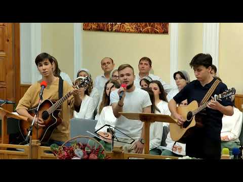 Видео: В городе тихая осень...
