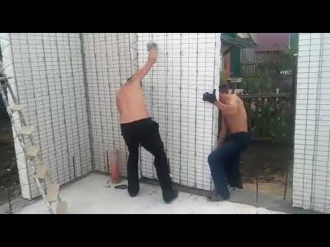 Видео: Дом купить или строить из СИП-бетон "Русская стена" часть 3 я, Монтаж панелей