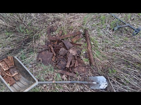 Видео: ПОДНЯЛ ЦАРСКИЙ ТОПОР.Копаю металл на бывшей торфобазе и узкоколейке #металлокоп #legend #noktalegend