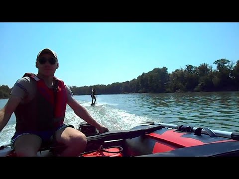 Видео: Вейкборд-Wakeboard  МОТОР EVINRUDE 9.9 и ЛОДКА Gladiator 380 НДНД Активный отдых на воде