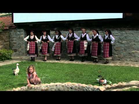 Видео: село Хлевене - Юнаци и качамак