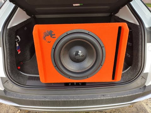 Видео: Установка и прослушка активного сабвуфера DL Audio Piranha 15A Orange V 2