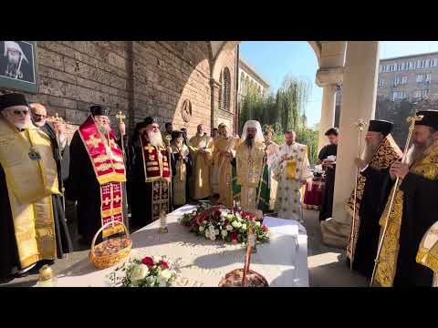 Видео: Трисагий на гроба на Българския патриарх Неофит