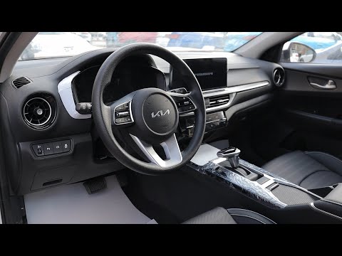 Видео: Обзор салона Kia K3 белого цвета 2025 года