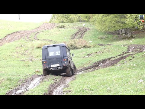 Видео: Итальянский FIAT 1107A CAMPAGNOLA чудовищен в экстремальной грязи!