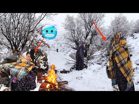 Видео: Снежные скалы: Спасение матери и ее сыновей в сильную метель и метель оператором🥶🌨️⛄