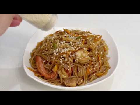 Видео: Легкий, вкусный, простой салат с фунчозой за 20 минут. Тез дайын болатын жеңіл, дәмді фунчоза салаты