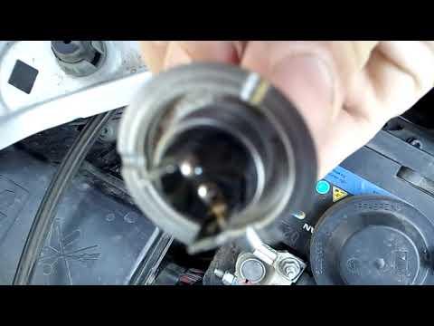 Видео: замена лампы ближний свет , рено логон 2