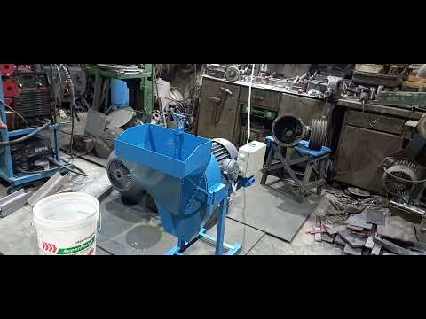 Видео: Зернодробилка 220 в. г Никополь