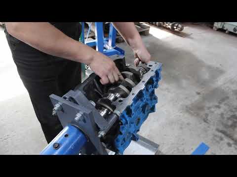 Видео: 3 цилиндра от Isuzu. Двигатель 3KC1. Капитальный ремонт