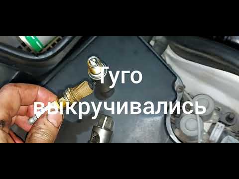 Видео: Замена свечей зажигания Мерседес W210 m112 V 2.8 1999 г.в.