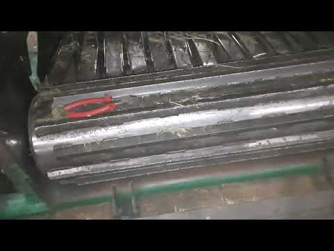 Видео: доработка пресс подборщика прф 145. забивал луговым сеном валец.