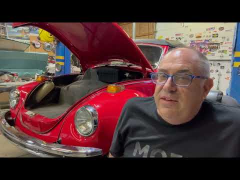 Видео: 1971 Beetle Shifter Adjust Clean - Замена втулки штока переключения передач