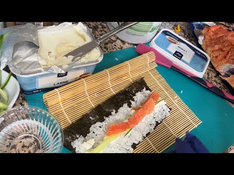 Видео: ЛЕГКО И ПРОСТО ПРИГОТОВИЛА СУШИ ДОМА!