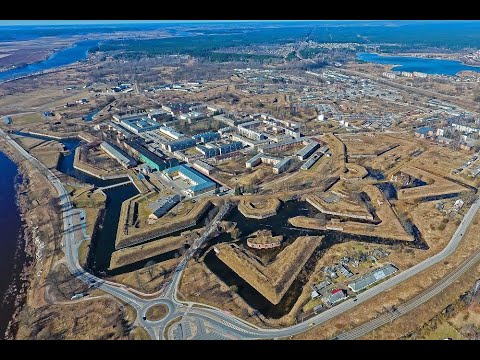 Видео: Как живется в самом русском городе в Латвии Даугавпилсе (Daugavpils)