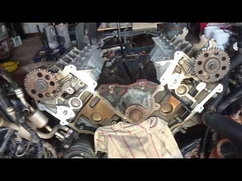 Видео: Сборка двигателя F550 V10 2014 года...снова!