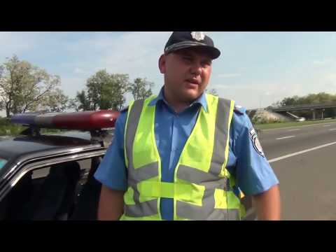 Видео: Эксклюзивные кадры: как берут взятки гаишники