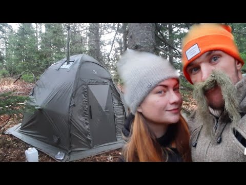 Видео: КАНИКУЛЫ С ДЕВУШКОЙ В ДРЕМУЧЕМ ЛЕСУ. НОЧЁВКА В ПАЛАТКЕ МФП-3.ЖАРИМ,ПИЛИМ.ТЕСТИРУЕМ УНИКАЛЬНУЮ ПЕЧЬ