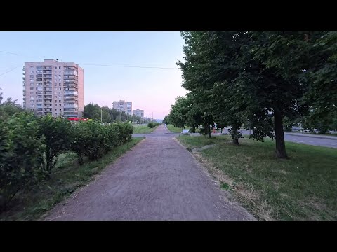 Видео: Вечерняя прогулка по Весёлому посёлку. Июль 2025.