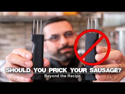 Видео: Стоит ли прокалывать оболочку для колбасы? | За пределами рецепта