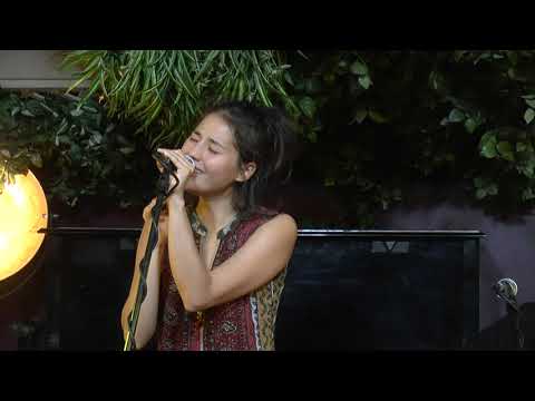 Видео: Алиса Тен "Paloma"