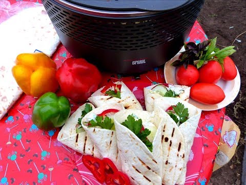 Видео: Пита гриль или ролл с мясом/Сытный перекус/ Угольный гриль GFGRIL GF-750