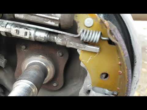 Видео: Разводка колодок на лада веста.