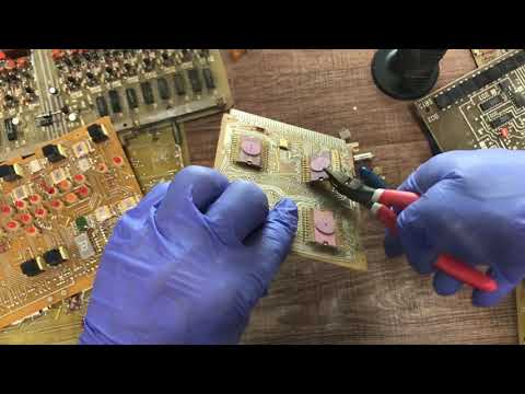 Видео: Демонтаж радіодеталей з друкованих плат