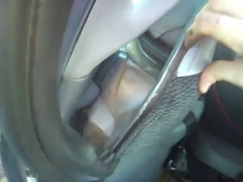 Видео: Chrysler Voyager 3. Как заменить заднее стекло