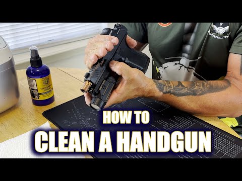 Видео: Как чистить пистолет | Navy SEAL