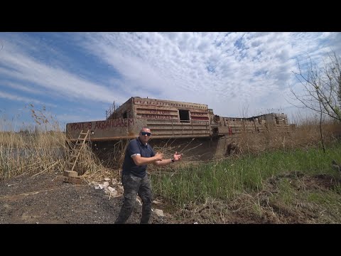 Видео: Подняли ЗАТОНУВШУЮ баржу! Пролежала на дне ВОЛГИ 12 лет! Как она затонула?