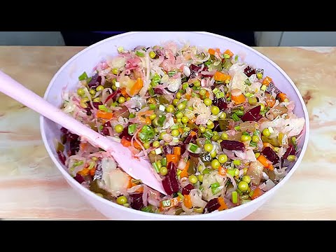 Видео: Сколько Салатов не готовил на Праздник, но этот съедается Первым. А стоит 2 копейки.Закусочный САЛАТ