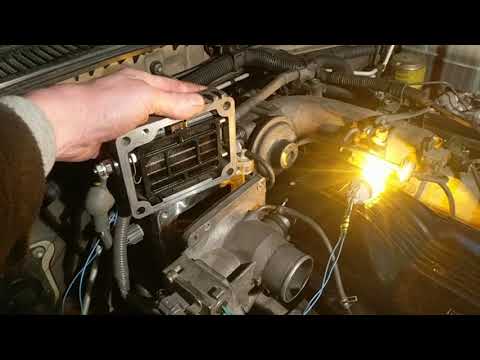 Видео: Land Cruiser 100 1HD-FTE как облегчить запуск в мороз