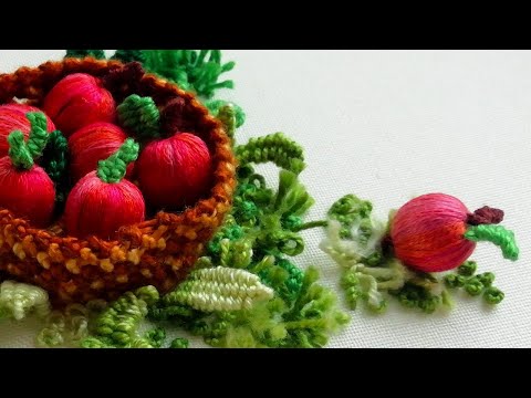Видео: Объёмная Вышивка: Как вышить мини яблоко