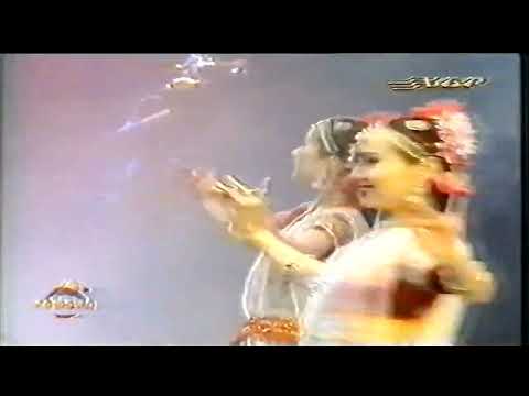 Видео: "Үнді" биі. Орындаушы "Айша бибі" фольклорлық этнографиялық би ансамблі