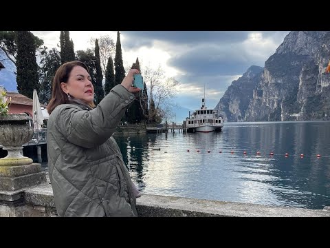 Видео: Рождественские ярмарки северной Италии - Больцано (южный Тироль), снова Тренто и озеро Гарда