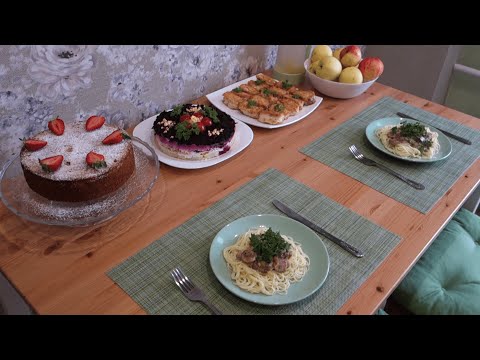 Видео: ИТАЛЬЯНСКИЙ ПИРОГ 12 СТОЛОВЫХ ЛОЖЕК 🍓 ОВОЩНОЙ САЛАТ 🥬 ЗАКУСКА 🍏СПАГЕТТИ С ГРИБАМИ