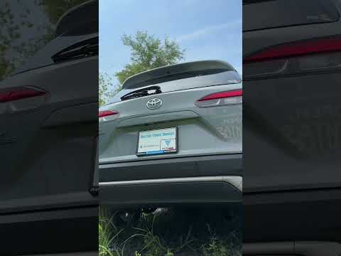 Видео: Toyota Corolla Cross: Когда «просто хороший автомобиль» — это гениально! #авто #обзор #toyota #тренд